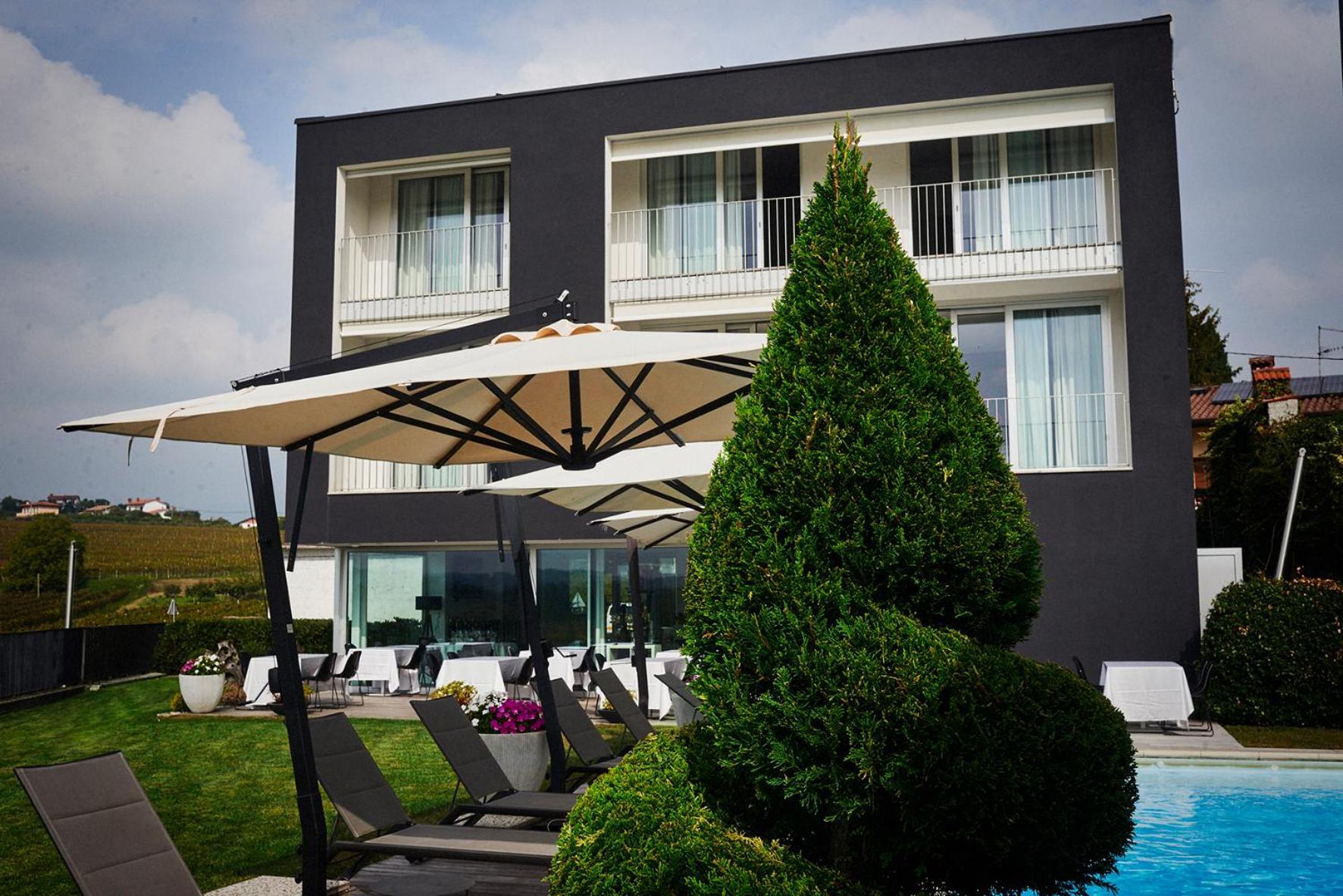 House Iaquin Hotel โดบรอโว ภายนอก รูปภาพ